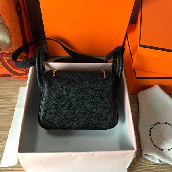 designer original luxury lindys bags bag 2023 summer new tc leather doctor h family 20 shoulder messenger kozb
designer original luxury lindys bags bag 2023 summer new tc leather doctor h family 20 shoulder messenger kozb