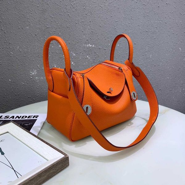 large-capacity luxury designer bags original lindys bag selling leather pillow litchi pattern single-shoulder diagonal female caw7
large-capacity luxury designer bags original lindys bag selling leather pillow litchi pattern single-shoulder diagonal female caw7