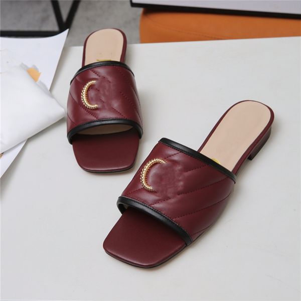fashion slippers 2023 luxury design summer ggity men and women flat shoes thick sole leather rubber letter logo casual cartoon slippers 04-0, Black
fashion slippers 2023 luxury design summer ggity men and women flat shoes thick sole leather rubber letter logo casual cartoon slippers 04-0, Black