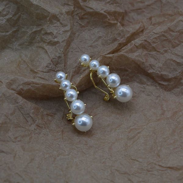 earing japan and south korea's new personality gradient pearl women's temperament celebrities french cool style earrings, Golden
earing japan and south korea's new personality gradient pearl women's temperament celebrities french cool style earrings, Golden