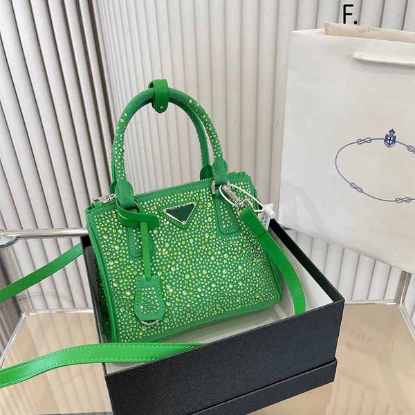 designer handbag women's one-shoulder crossbody bag leather letter tote purse chain switch fashion full drill bag 22cm high appearance
designer handbag women's one-shoulder crossbody bag leather letter tote purse chain switch fashion full drill bag 22cm high appearance