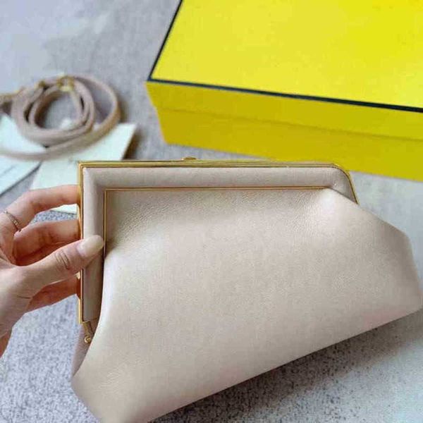 shoulder bags tote first sheepskin clip independent design style metal ruffled irregular leather handbag ladies one messenger 1122
shoulder bags tote first sheepskin clip independent design style metal ruffled irregular leather handbag ladies one messenger 1122