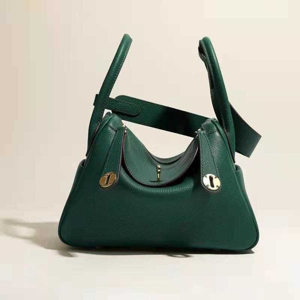 designer original luxury the bags first layer cow leather gold buckle lindi bag with large capacity togo doctor 2023 new women's should
designer original luxury the bags first layer cow leather gold buckle lindi bag with large capacity togo doctor 2023 new women's should