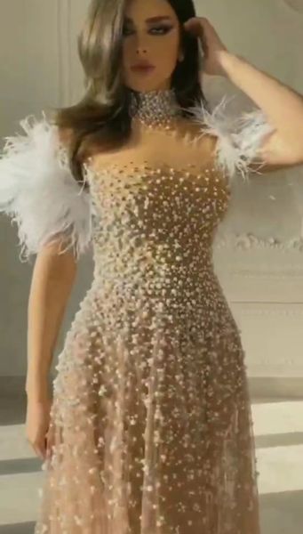 ladies' evening dress high neck ball gown pearls sweet and lovely, with pearls and feathers, and a long nude dress with a waist., Black;pink
ladies' evening dress high neck ball gown pearls sweet and lovely, with pearls and feathers, and a long nude dress with a waist., Black;pink