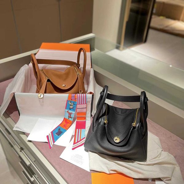 luxury bags original designer 2023 new tc cow leather classic lindys 26 real bag doctor's portable one-shoulder cross-body women's
luxury bags original designer 2023 new tc cow leather classic lindys 26 real bag doctor's portable one-shoulder cross-body women's