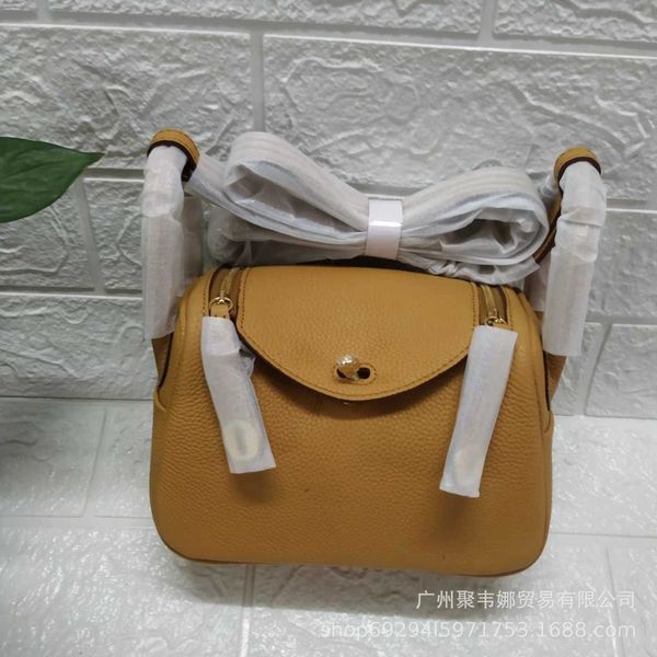 designer luxury bags 2023 original new lindys bag doctor high-end mini calf leather portable shoulder messenger 8 72tg
designer luxury bags 2023 original new lindys bag doctor high-end mini calf leather portable shoulder messenger 8 72tg