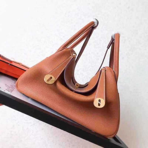 hand luxury designer bags original sewn wax thread h family lindys bag female original factory togo leather medicine box doctor travel shoul
hand luxury designer bags original sewn wax thread h family lindys bag female original factory togo leather medicine box doctor travel shoul