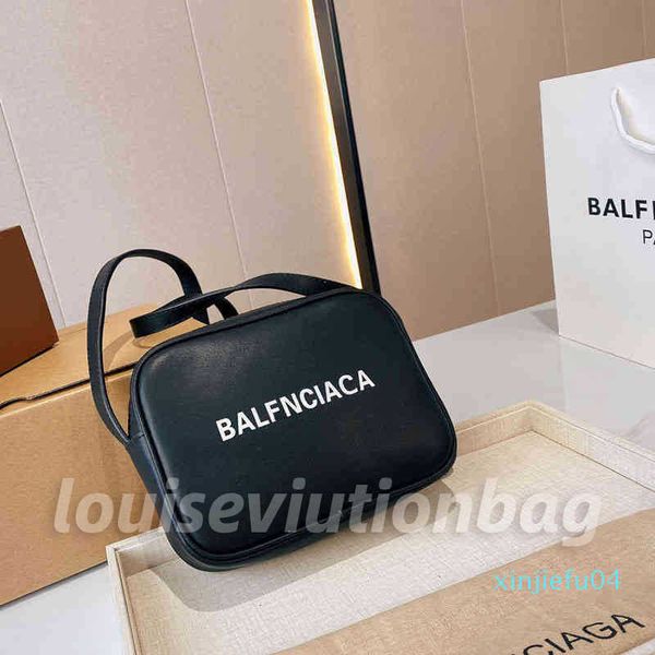 white handbag wind black printed and letter digital camera bag women's fashion messenger bag sling shoulder bag locomotive purse df25
white handbag wind black printed and letter digital camera bag women's fashion messenger bag sling shoulder bag locomotive purse df25
