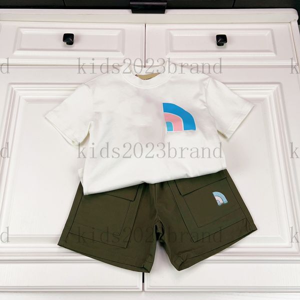 2023ss designer kids summer t shirts sets high end boys overalls shorts sets children brand tracksuits white color t-shirts with brown short
2023ss designer kids summer t shirts sets high end boys overalls shorts sets children brand tracksuits white color t-shirts with brown short