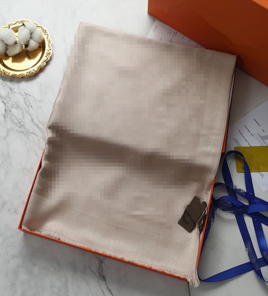 2023 fashion mens designer scarf 100% cotton jacquard womens scarves double-sided color-blocking fringed edges size 180cmx70cm with gift box, Blue;gray
2023 fashion mens designer scarf 100% cotton jacquard womens scarves double-sided color-blocking fringed edges size 180cmx70cm with gift box, Blue;gray