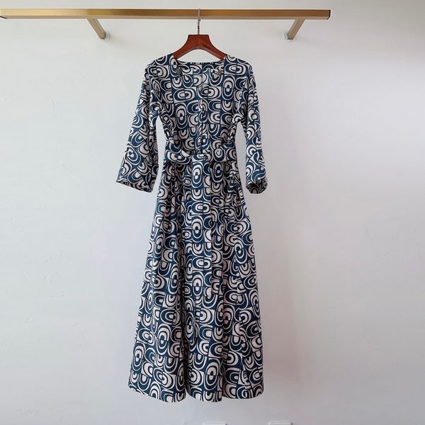 womens dress 2023 fashion band poplin cotton v-neck 3/4 sleeve blue print rhinestone decorate long dress, White;black
womens dress 2023 fashion band poplin cotton v-neck 3/4 sleeve blue print rhinestone decorate long dress, White;black