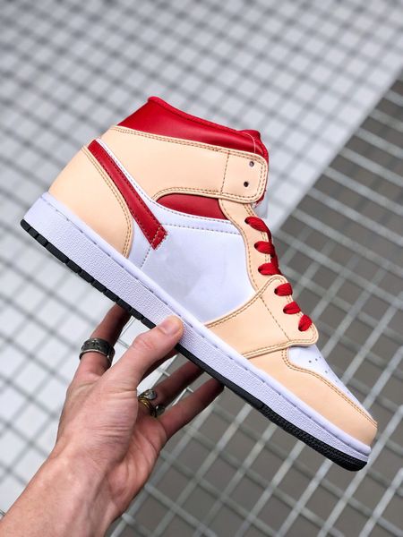 beige and red 1s basketball shoes 1 mid white onyx white cardinal red light curry 2023 designer sports sneakers
beige and red 1s basketball shoes 1 mid white onyx white cardinal red light curry 2023 designer sports sneakers