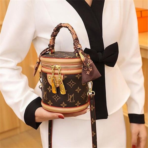 new original high qaulity shoulder bags fashion handbags purses neonoe bucket bag women classic style genuine leather shoulder bag
new original high qaulity shoulder bags fashion handbags purses neonoe bucket bag women classic style genuine leather shoulder bag