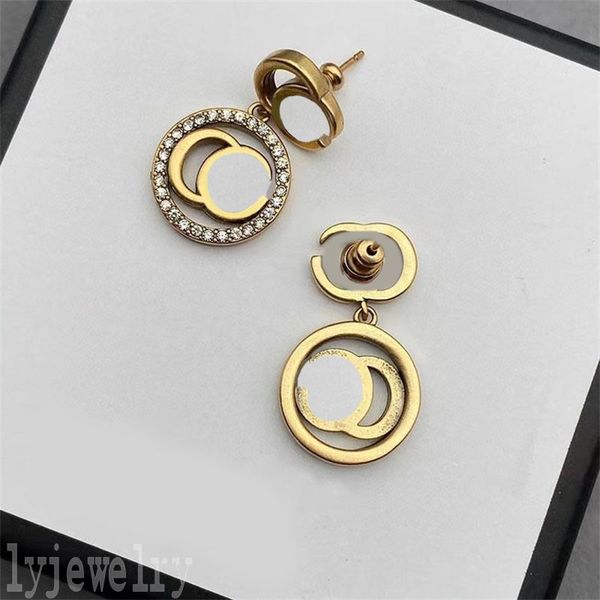 iced out stud luxury earrings designer hyperbole wedding couples gifts letters metal dangle orecchini jewelry crystal women earing zb032 e23, Golden;silver
iced out stud luxury earrings designer hyperbole wedding couples gifts letters metal dangle orecchini jewelry crystal women earing zb032 e23, Golden;silver