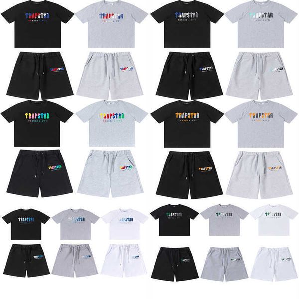 trapstar rainbow letter gradient towel embroidery short sleeve t-shirt fog high street short pants set, Black;white
trapstar rainbow letter gradient towel embroidery short sleeve t-shirt fog high street short pants set, Black;white