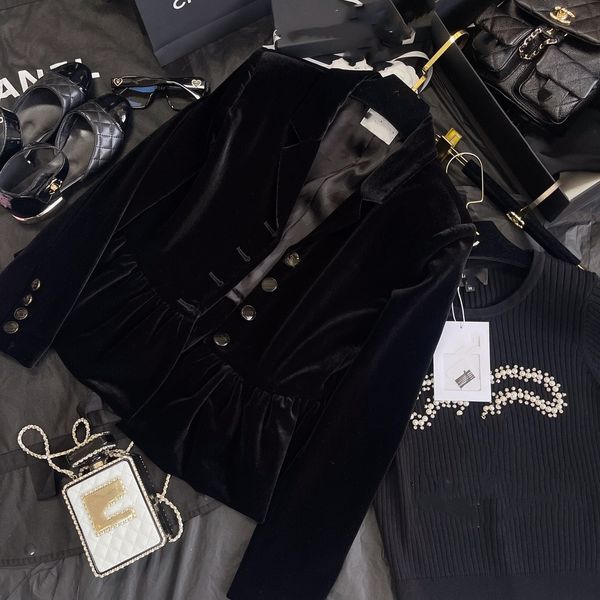 women's jackets european luxury designer's latest ruffled velvet jacket in early spring 01, Black;brown
women's jackets european luxury designer's latest ruffled velvet jacket in early spring 01, Black;brown