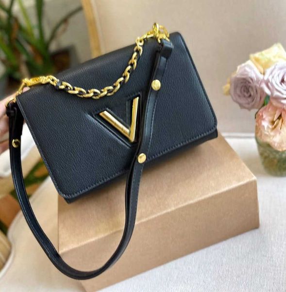 cosmetic bags cases twist lock designer bags shoulder chain lvs bags luxury handbag crossbody tote bag fashion purse flap small cross body g
cosmetic bags cases twist lock designer bags shoulder chain lvs bags luxury handbag crossbody tote bag fashion purse flap small cross body g