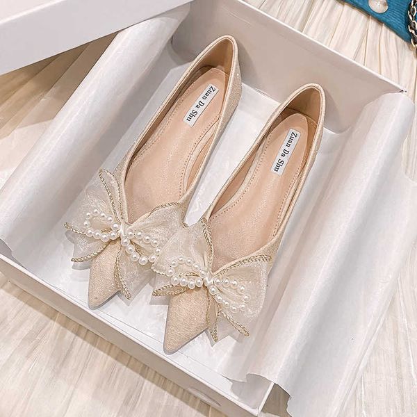 dress shoes small beads bowknot ballet flats women glitter silk wedding shoes woman slip on loafers female pointed toe moccasins big size 43, Black
dress shoes small beads bowknot ballet flats women glitter silk wedding shoes woman slip on loafers female pointed toe moccasins big size 43, Black