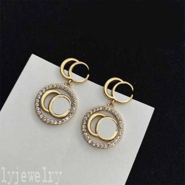 ice out luxuries plated gold earrings for womens letters shape metal shinny rhinestone drop present punk orecchini studs luxury jewelry mens, Golden;silver
ice out luxuries plated gold earrings for womens letters shape metal shinny rhinestone drop present punk orecchini studs luxury jewelry mens, Golden;silver