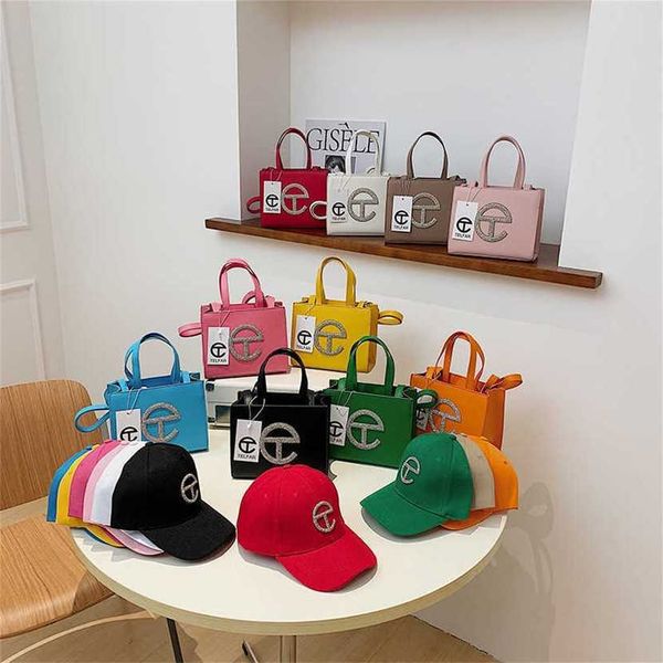handbag 2023 fashion women's bag leather quality handbag fashionable fashion messenger for women in fashion shoulder the same color hat
handbag 2023 fashion women's bag leather quality handbag fashionable fashion messenger for women in fashion shoulder the same color hat