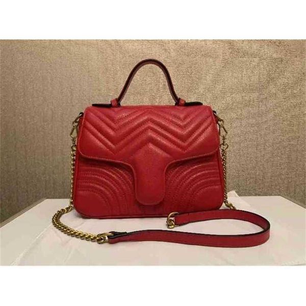 handbag 2023 fashion women's bag leather quality handbag style inner patch zipper small and medium car sewing red solid color horizonta
handbag 2023 fashion women's bag leather quality handbag style inner patch zipper small and medium car sewing red solid color horizonta