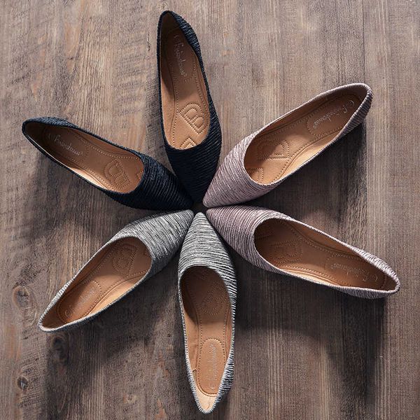 dress shoes solid casual loafers women pointed toe shallow ladies flats shoes plus size 43 wild spring slip on shoes for women j230310, Black
dress shoes solid casual loafers women pointed toe shallow ladies flats shoes plus size 43 wild spring slip on shoes for women j230310, Black