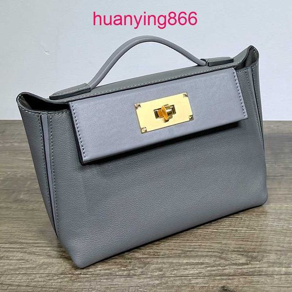 herms's bags for designer woman new kelys's 2424 mini mini women's layer cowhide dumplings wing shoulder 9
herms's bags for designer woman new kelys's 2424 mini mini women's layer cowhide dumplings wing shoulder 9