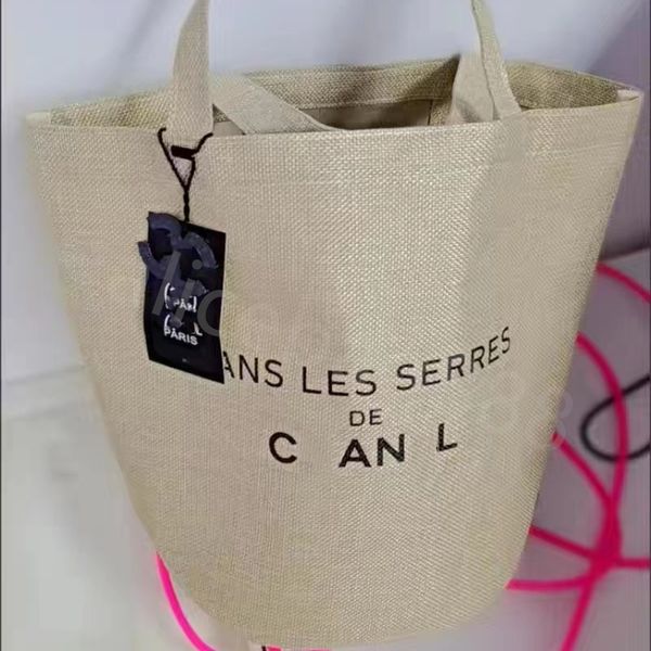 designer handbags fashion beach bags classic ladies summer large-capacity c straw plaiting bags tote sack bags women ship
designer handbags fashion beach bags classic ladies summer large-capacity c straw plaiting bags tote sack bags women ship