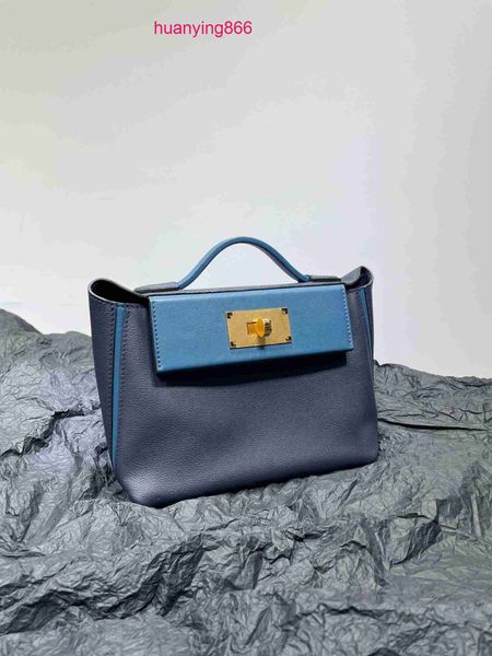 for designer herms's bags woman women's 2022 new carrie 2424 mini layer cowhide dumpling wing portable one-shoulder cross-body bac
for designer herms's bags woman women's 2022 new carrie 2424 mini layer cowhide dumpling wing portable one-shoulder cross-body bac