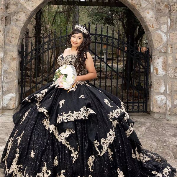 new black quinceanera dresses gold sequined appliques princess ball gowns birthday party gown zimmermann dress custom made, Blue;red
new black quinceanera dresses gold sequined appliques princess ball gowns birthday party gown zimmermann dress custom made, Blue;red