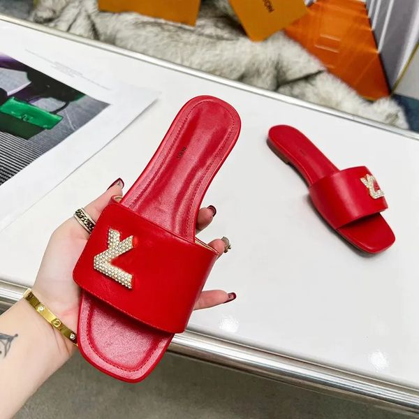 luxury designer women's slippers high-end slippers women's beach summer leather fashion sandals size 35-44, Black
luxury designer women's slippers high-end slippers women's beach summer leather fashion sandals size 35-44, Black