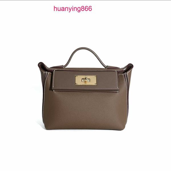 for designer herms's bags woman genuine leather 2424 mini kelys's single shoulder messenger large capacity fashion trend casual du
for designer herms's bags woman genuine leather 2424 mini kelys's single shoulder messenger large capacity fashion trend casual du