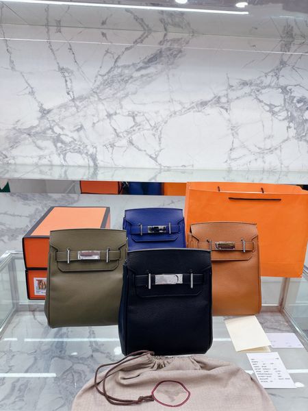 fashion h chest bag shoulder bag leather leather bag women bag classic buckle manual sewing designer laser letter-carving counter the same l
fashion h chest bag shoulder bag leather leather bag women bag classic buckle manual sewing designer laser letter-carving counter the same l
