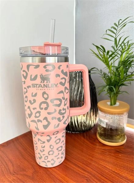 stanley pink 40oz tumblers with leopard print stainless steel with logo handle lid straw big capacity beer mug water bottle outdoor camping
stanley pink 40oz tumblers with leopard print stainless steel with logo handle lid straw big capacity beer mug water bottle outdoor camping