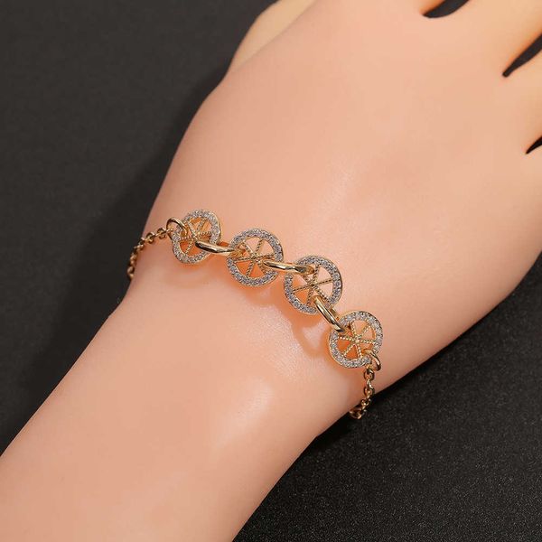 bracelets new geometric jewelry copper micro-set zircon round women's small fresh bracelet, Black
bracelets new geometric jewelry copper micro-set zircon round women's small fresh bracelet, Black