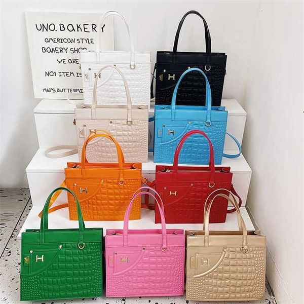 handbag 2023 fashion women's bag leather quality handbag fashionable french small fashion commuting alligator single shoulder large cap
handbag 2023 fashion women's bag leather quality handbag fashionable french small fashion commuting alligator single shoulder large cap