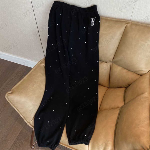 womens pants luxury drill letters embroidery elastic waist casual trousers loose fit drawstring casual sweatpants pants for women brand, Black;white
womens pants luxury drill letters embroidery elastic waist casual trousers loose fit drawstring casual sweatpants pants for women brand, Black;white