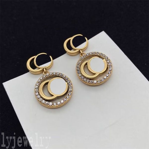 crystal gold plated luxury earrings designer for women letters shape metal creative classical iced out drop ohrringe jewelry woman stud earr, Golden;silver
crystal gold plated luxury earrings designer for women letters shape metal creative classical iced out drop ohrringe jewelry woman stud earr, Golden;silver