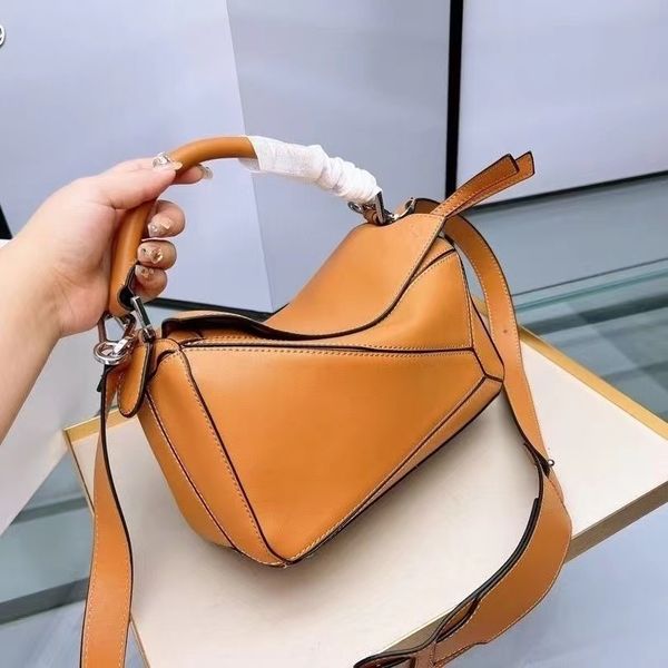 

Luxury One Shoulder Crossbody Bag Women's Handbag High-quality Leather Splicing Puzzle Fashion Design Pillow Large Capacity Messenger