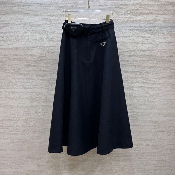 2023 womens skirts summer a-line skirt ladies girl designer dress with badge letter printed dresses casual shorts, Black
2023 womens skirts summer a-line skirt ladies girl designer dress with badge letter printed dresses casual shorts, Black