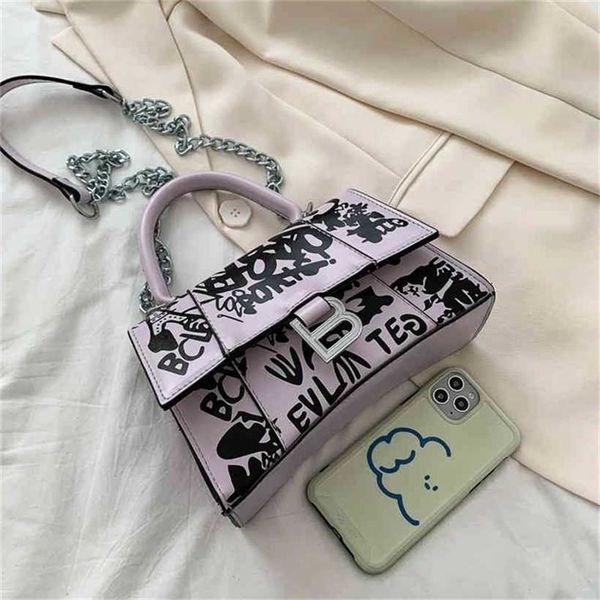 handbag 2023 fashion women's bag leather quality handbag female version cool messenger letter bag
handbag 2023 fashion women's bag leather quality handbag female version cool messenger letter bag