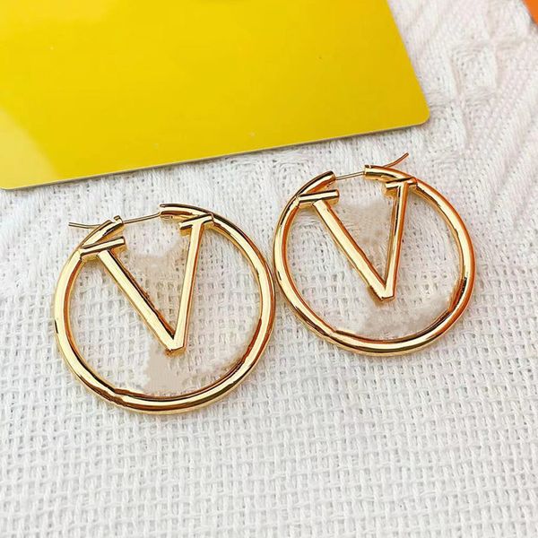 luxury designer earrings fashion gold hoop earrings lady women party earring wedding mothers thanksgiving lovers gift engagement jewelry for, Golden;silver
luxury designer earrings fashion gold hoop earrings lady women party earring wedding mothers thanksgiving lovers gift engagement jewelry for, Golden;silver