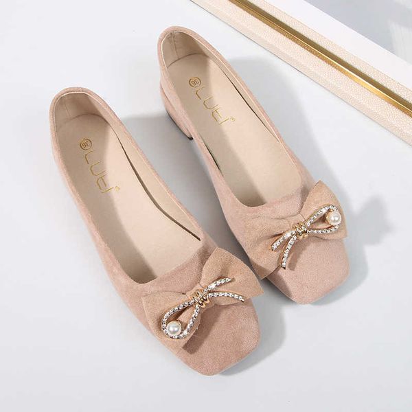 dress shoes women big size 3443 ins pearl crystal bowknot moccasins femme square toe thick heels loafers flats flock grandma shoes j230310, Black
dress shoes women big size 3443 ins pearl crystal bowknot moccasins femme square toe thick heels loafers flats flock grandma shoes j230310, Black