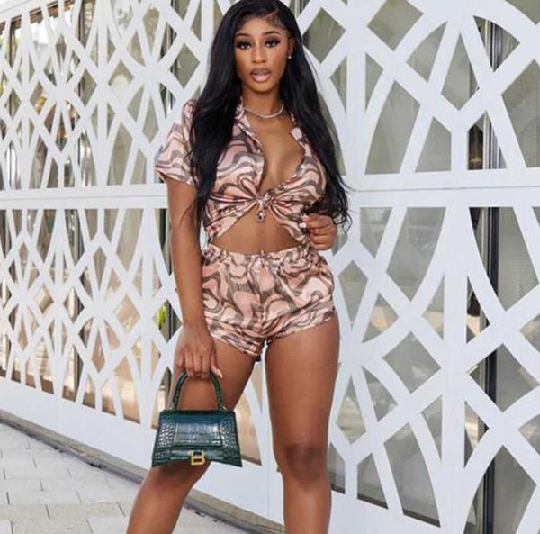 women's two piece pants two piece set summer print satin crop and shorts sets for women club outfits pant suit size sml, Black;blue
women's two piece pants two piece set summer print satin crop and shorts sets for women club outfits pant suit size sml, Black;blue