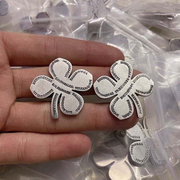 designer jewelry women earring studs new unique shaped brand b letters pendant with logo shiny non-fading chandelier earrings bbe3 --07 clas, Golden;silver
designer jewelry women earring studs new unique shaped brand b letters pendant with logo shiny non-fading chandelier earrings bbe3 --07 clas, Golden;silver