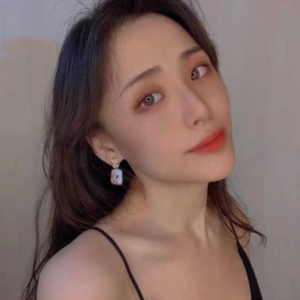 eearings natural freshwater pearl square french fashion simple baroque irregular women's earrings linka, Golden
eearings natural freshwater pearl square french fashion simple baroque irregular women's earrings linka, Golden