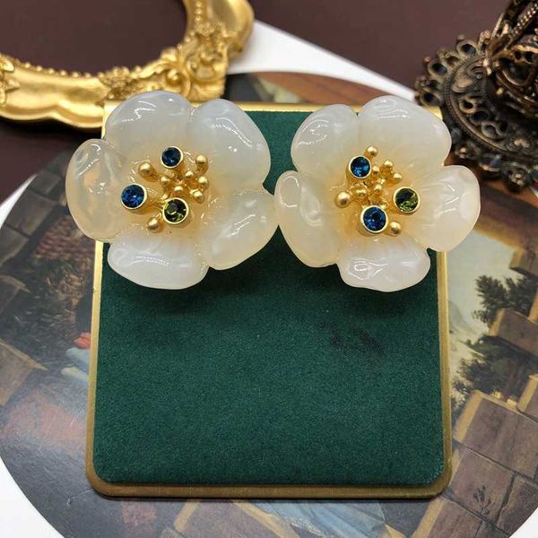 eearings french romantic gradient color red, green, blue, milky white plum blossom, rhinestone, flower stamen, middle ancient earrings, fog, Golden
eearings french romantic gradient color red, green, blue, milky white plum blossom, rhinestone, flower stamen, middle ancient earrings, fog, Golden