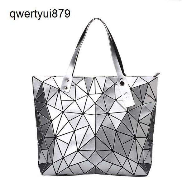 qwertyui879 totes new luxury handbags women bags designer beach large tote hologram shoulder bag sac a main geometric bag bolsa feminina sil
qwertyui879 totes new luxury handbags women bags designer beach large tote hologram shoulder bag sac a main geometric bag bolsa feminina sil