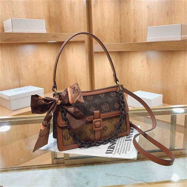 handbag 2023 fashion women's bag leather quality handbag women's large capacity old flower shoulder feeling portable messenger arm
handbag 2023 fashion women's bag leather quality handbag women's large capacity old flower shoulder feeling portable messenger arm