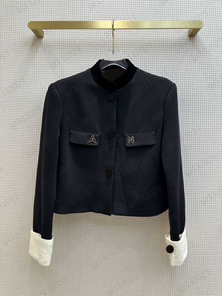 jacket fake two-piece color matching design exquisite velvet stand-up collar jacket detachable color bump cuff classic box type short style, Black;brown
jacket fake two-piece color matching design exquisite velvet stand-up collar jacket detachable color bump cuff classic box type short style, Black;brown